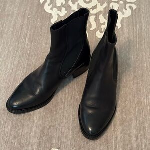 Vince Black Leather Women’s Chelsea Boots size 7.5